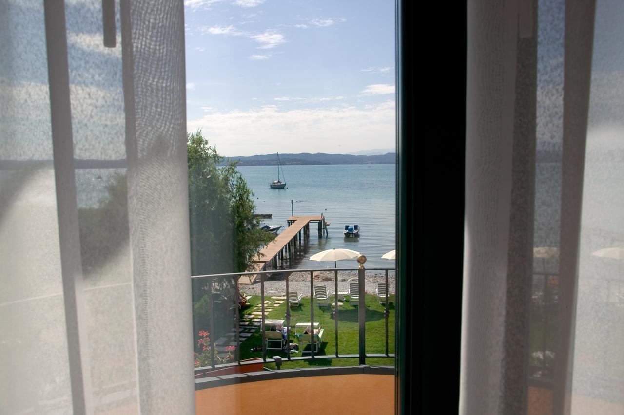 Hotel La Rondine Sirmione Buitenkant foto