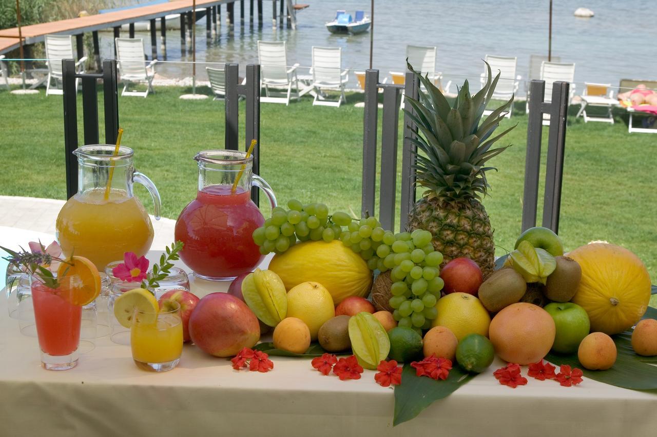 Hotel La Rondine Sirmione Buitenkant foto