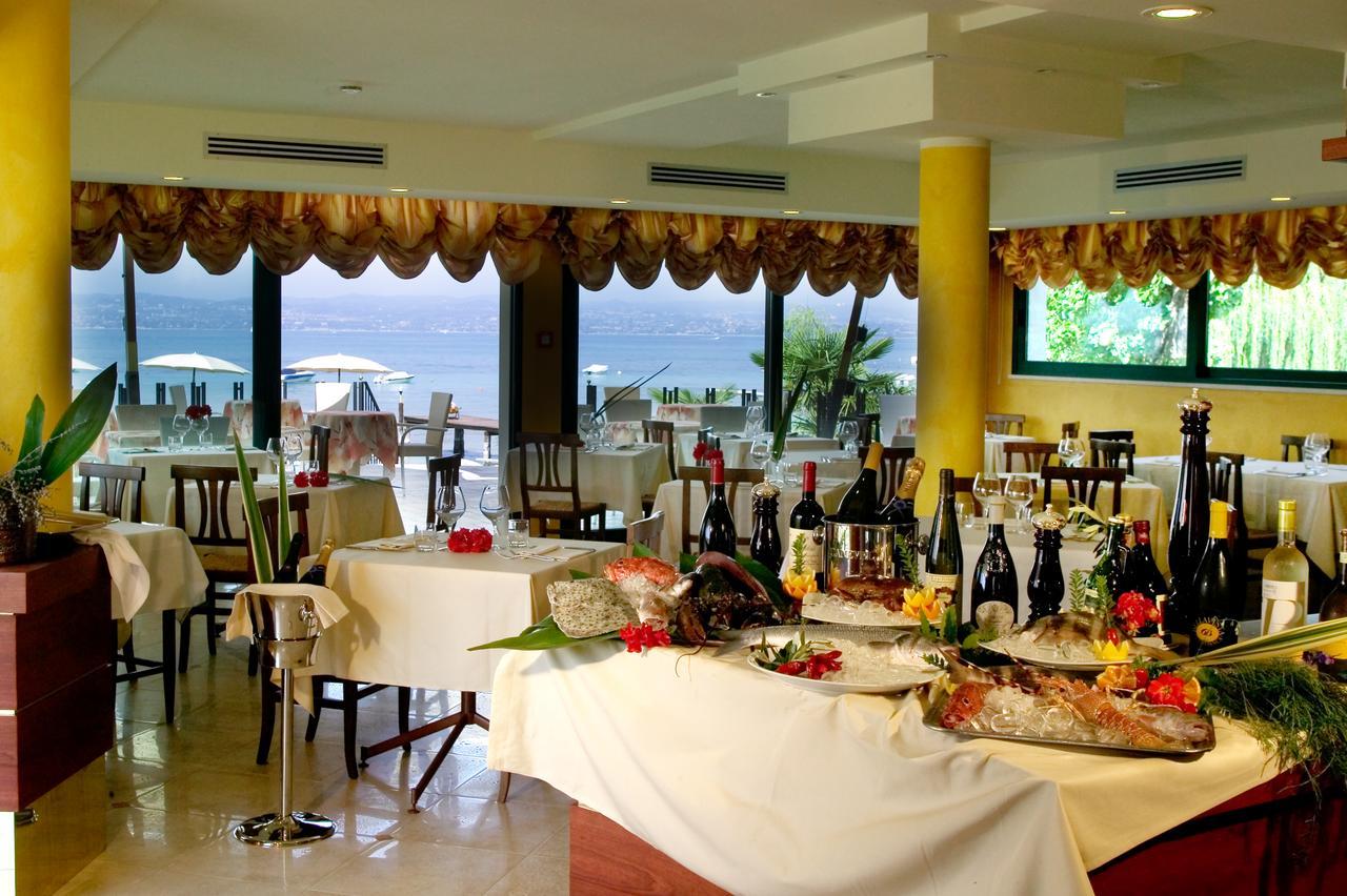 Hotel La Rondine Sirmione Buitenkant foto