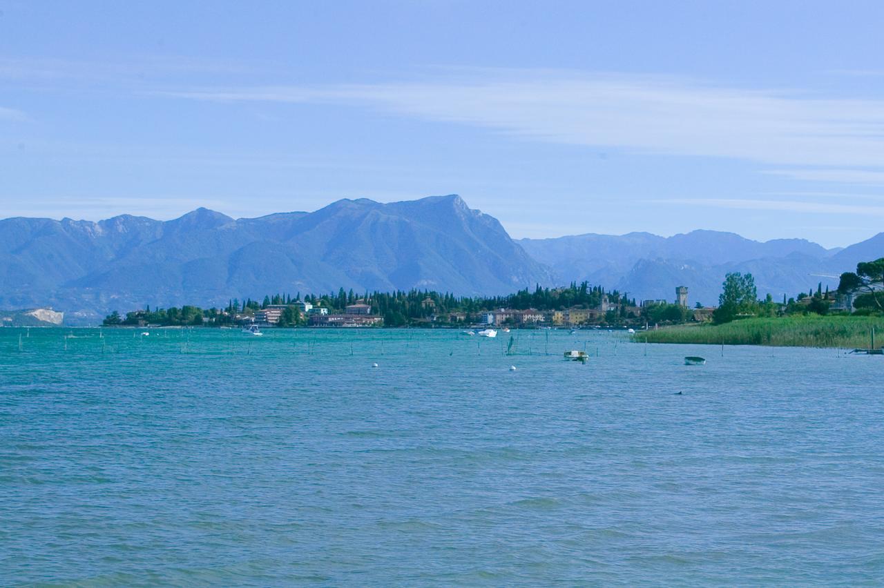 Hotel La Rondine Sirmione Buitenkant foto